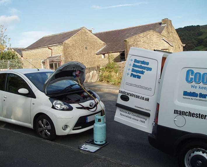 Mobile 🚙 Car Air Conditioning Service Air Con Recharge Cool Car